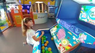 MAŞA İLE KOCA AYI FİLM GALASI  İÇİN İSTANBULDAYIZ AKASYA ALIŞVERİŞ AVMDE PLAYLAND OYUNALANI EĞLENCE