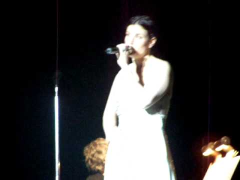 Idina Menzel chatting and For Good