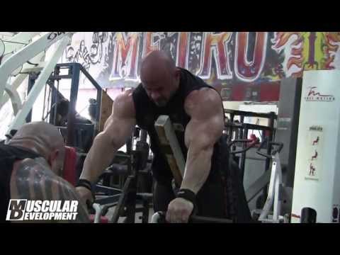 Branch - Branch Warren and Johnnie O. Jackson train back. With 6 weeks until the Olympia, these guys are still doing 250lb dumbbell rows!