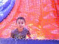 Pedrinho Brincando no Escorregador