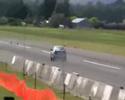 R33 Nissan Skyline GTS25t vs R32 Nissan Skyline GTS-t