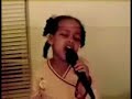Nia singing I\