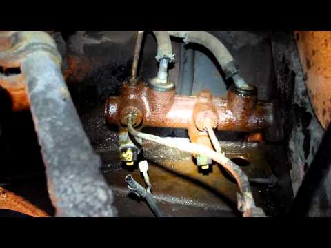 How to diagnose and replace your OLD VW brake master Cylinder