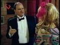 Quique se viste de traje y tira abajo sus orígenes.