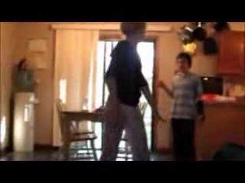 My weirdo friend dancin' AGAIN!