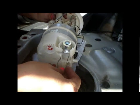 Nissan Versa Fuel Pressure Regulator Repair!