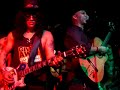 again tom morello, slash, perry farrell & more teamed up for the last song of the night.  they sang 