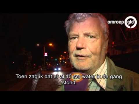 Cruiseschip weggesleept uit Zutphen na lekkage