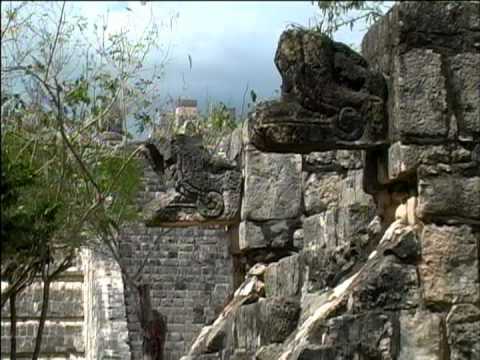 itza - Una narración sencilla y detallada del recorrido que le permitirá conocer o recordar toda la zona arqueológica de Chichén Itzá.