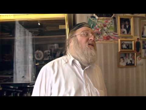 Hasidic - Filmmaker Paddy Wivell's documentary - filmed over the course of three months and with their permission - provides a candid and rare insight into the lives o...