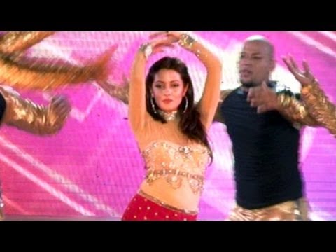 Anarkali Disco Chali LIVE Performance By Riya Sen!