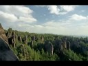Pověst o Kovářově rokli v Broumovských stěnách.