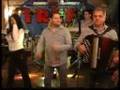  Vokali:Janko Krsmanovic,Goran Colic,Violeta Belic   
  Harmonika:Zoran Antonijevic
  Klavijature:Zoran Simonovic,Sasa Jolovic
  Bubnjevi:Lazar Antonijevic
  Aranzman,muzika:Zoran Simonovic,Goran Colic  ...