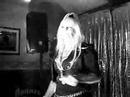 Bonnee Rox sings 