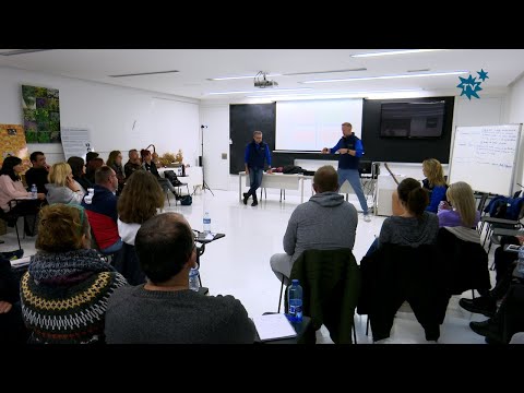 30 personas participan en las Jornadas de Crecimiento Familiar en el CEM