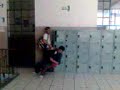 la caida de un emo
