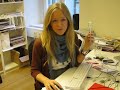 Ebba von Sydow och Caisa Jansson på Veckorevyn snackar planer inför helgen.