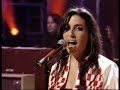 Amy on Jools Holland 31/12/2004 singing 