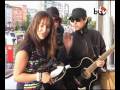kommando elefant - du bist wie ein rocksong
balconytv.de 05/06/2008
pr�sentiert von johanna leuschen
man glaubt es kaum, aber auf unseren miniatur-balkon passt auch ein elefant. ein elefant aus wien. zwei um genau zu sein. 