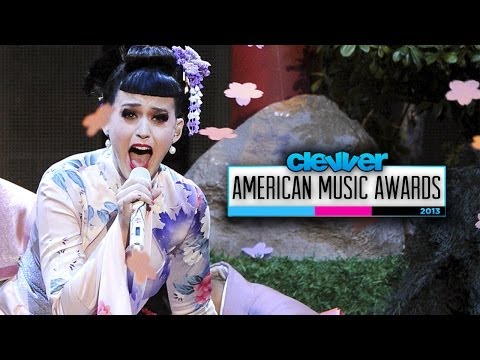 Katy Perry Geisha “Unconditionally” Performance at American Music Awards 2013