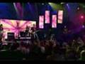 Amateur y Gimme the power en vivo