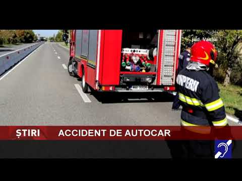 Cu autocarul în stâlp