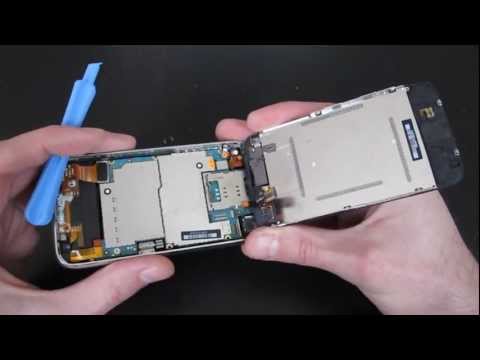 3Gs - http://www.reparer-son-iphone.com Démontage et remontage d'un chassis complet ( vitre + chassis ) sur un iphone 3gs. Tutoriel valable aussi pour un iphone 3g.