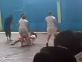 la madre se cae xd