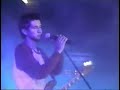 Dios Manda Lluvia - Rojo - En Concierto