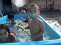 biel, nath�lia,e samuca na piscina