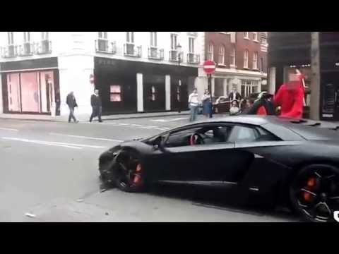 Lamborghini Aventador car crash in London. Aventador Crash – Moment of Impact