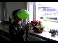 harde ballon tegen gezicht aan geplakt..... BOEM