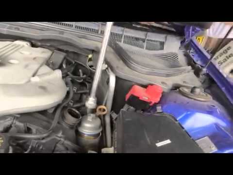 how to change diff oil vn commodore