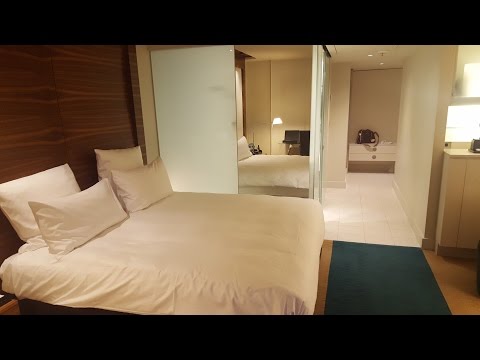 Hilton Sydney (Sydney, Australia) - King Deluxe Room