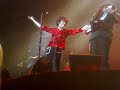 ***LEER***

Enrique Bunbury interpretando 'El Extranjero' dentro el Hellville De Lux Tour en México DF. en el Palacio de los Deportes

¡Si te gustó suscribete!