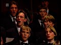 50 jahre bayrische verfassung 1996/
auftritt von vier der bekanntesten
deutschen knabench�re/teil i/
weitere informationen siehe bayerns knabench�re 1996 ii

four boy�s choirs are singing together: 