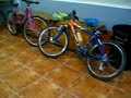 gazte landetxa bicis presin catch y los restos de merienda