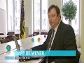 Bart DeWever betrapt op REUZEkonijn