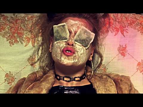 BIJOUTERRIER feat. VILÉM ČOK - Prečo plačeš Vilém? OFICIÁLNY VIDEOKLIP