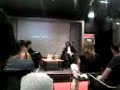 fr�d�ric beigbeder en d�dicasse � la fnac de bordeaux le 11 septembre 2007 qui a d�ja bu plusieurs verres de vin commence � d�railler et � parler phylosophiquement ! un pur r�gal !