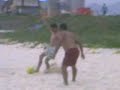 Futebol com�dia na praia da Barra da Tijuca rio