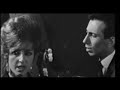 this distinct and beautiful female voice singing another song by mimis plessas and lyricist lefteris papadopoulos. (from the film 