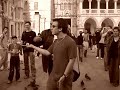 Yohan le mime et les pigeons Yohan le mime et les pigeons