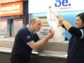 videos de Seahorses arrive on plane