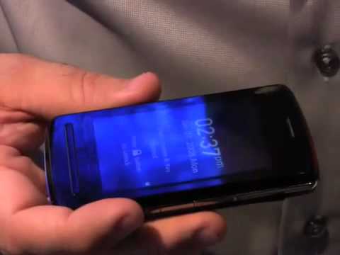 phonescoop - This is a sneak peek at the LG Vu, destined for AT&T later this year. We only had a few moments with it before it was taken away. It is a U.S. version of the...