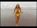 hace tiempo vino esta mujer con su programa a las playas de la guanaxia ahi se miraba sabrosa les aseguro que no es el majahual o san marcelino esa playa
