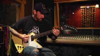 SEVENDUST - JOHN TRACKING GUITAR