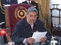 el presidente fernando lugo denunci� en rueda de prensa una reuni�n con intenciones golpistas entre el titular del congreso nacional, enrique gonz�lez quintana, el ex presidente nicanor duarte frutos, el general retirado lino oviedo, el fiscal rub�n candia amarilla y el ministro juan manuel morales, miembro del tribunal superior de justicia electoral.
