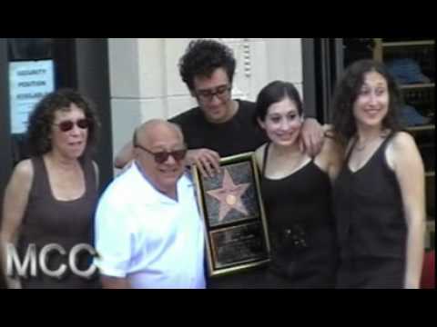 Rhea Perlman