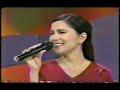 nydia interpreta varios de sus exitos